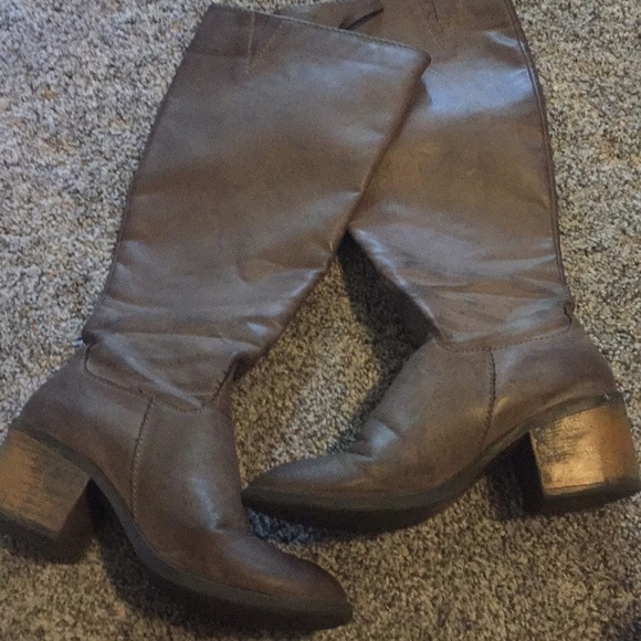 Taupe grey knee high riding boots - Picture 4 of 4